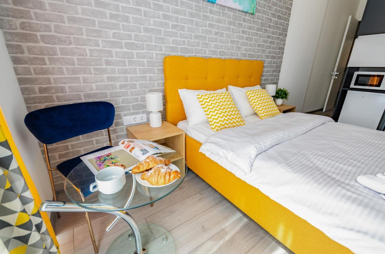 View Smart Apartment Kvartet Railway Station 4D Киев Экстерьер фото